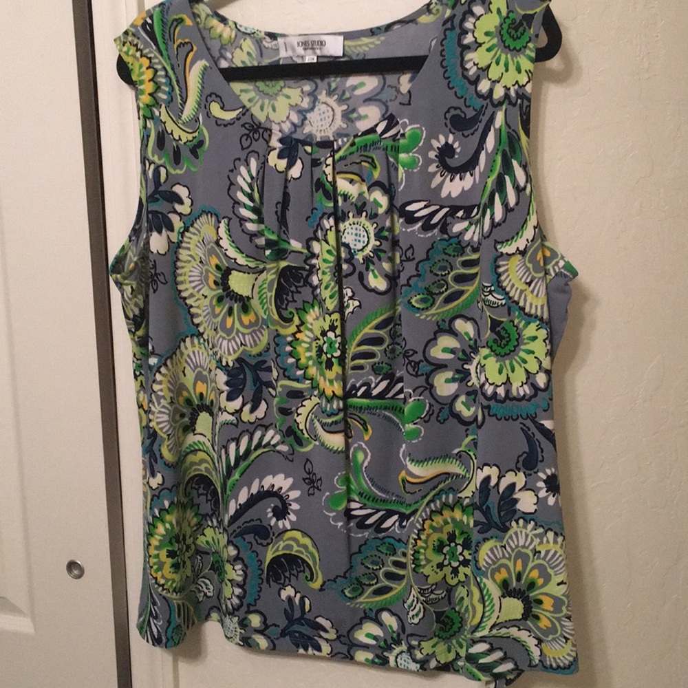 Colorful print shell